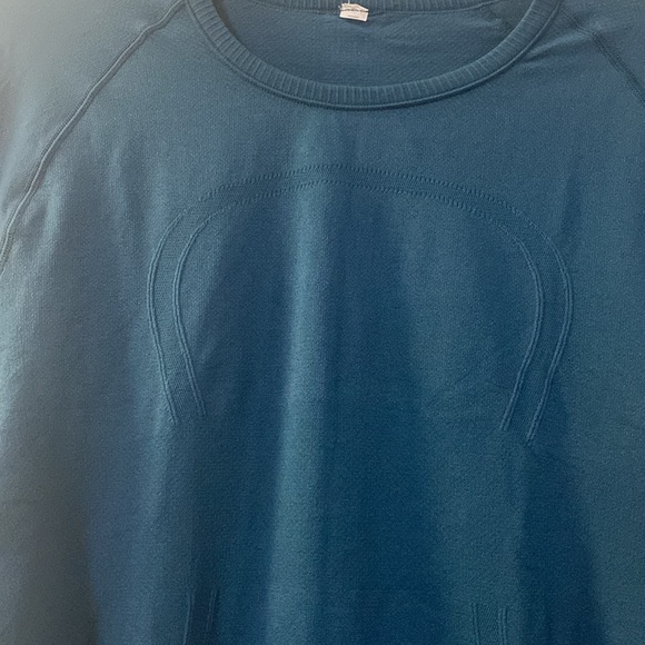 Lululemon Swiftly Short Sleeve Shirt, Size 8 Color Teal - Picture 2 of 6